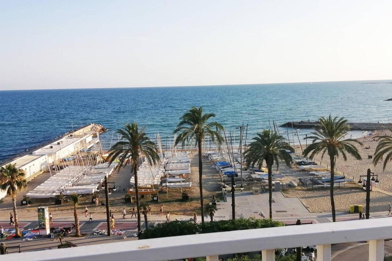 Апартаменты Atico Con Fantasticas Vistas Al Mar Y La Iglesia Сиджес Экстерьер фото