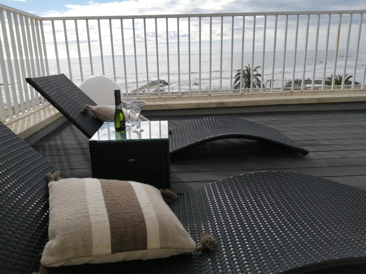 Апартаменты Atico Con Fantasticas Vistas Al Mar Y La Iglesia Сиджес Экстерьер фото