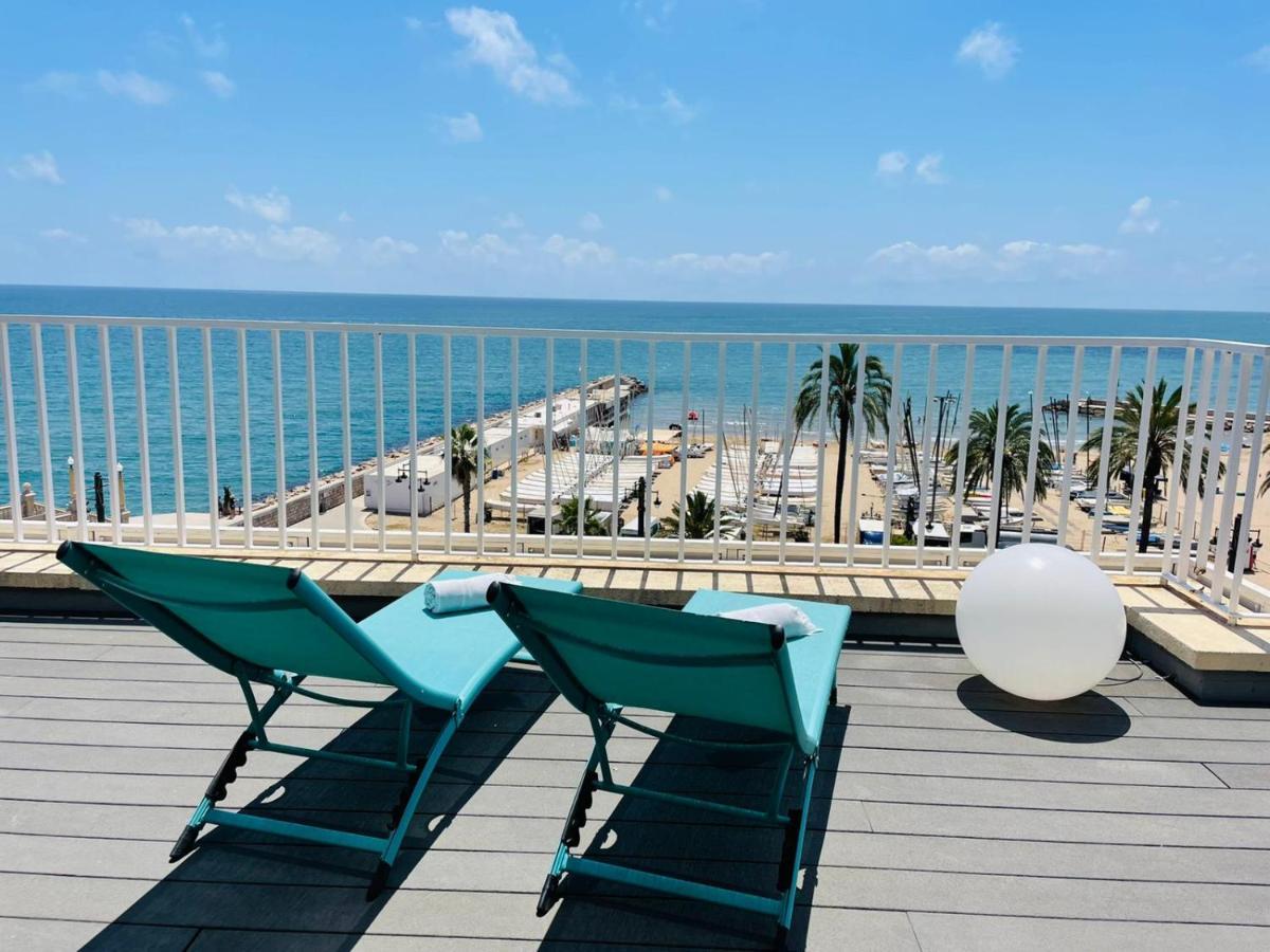 Апартаменты Atico Con Fantasticas Vistas Al Mar Y La Iglesia Сиджес Номер фото